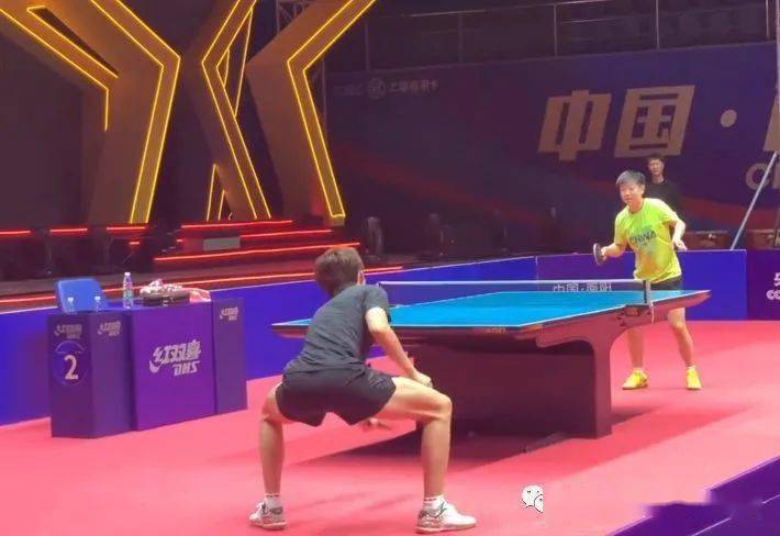 体报道和球 体报道和球