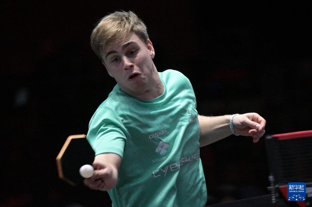 通过虚拟现 通过虚拟现