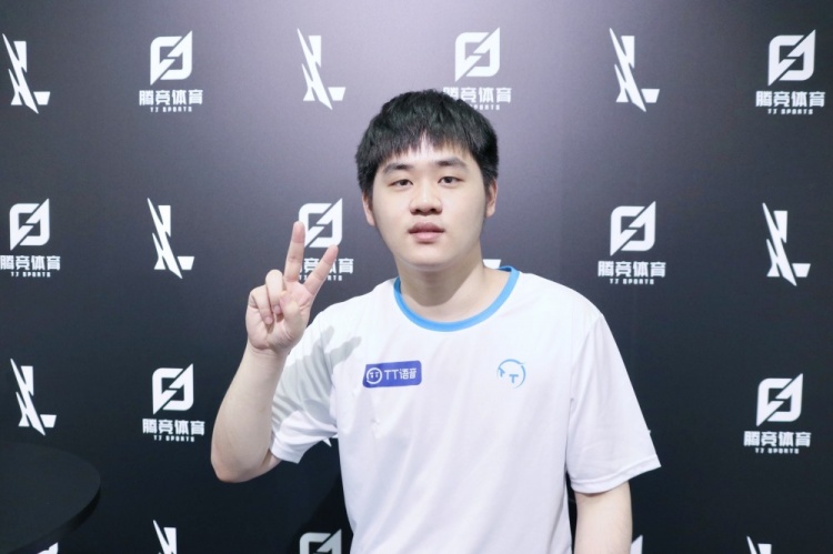 练员们不懈 练员们不懈