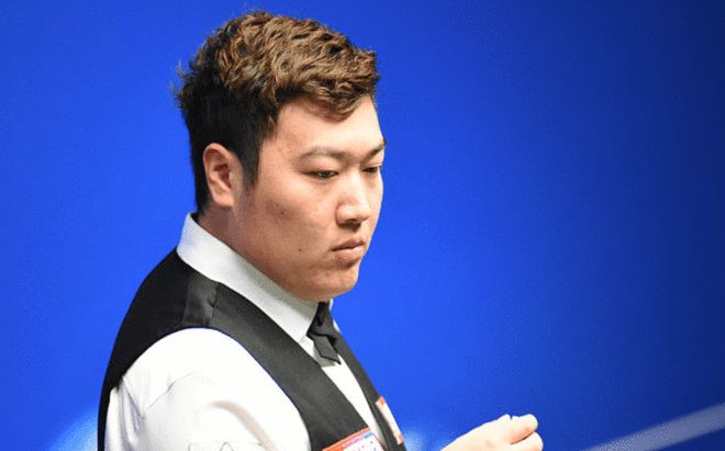 多名年轻球 多名年轻球